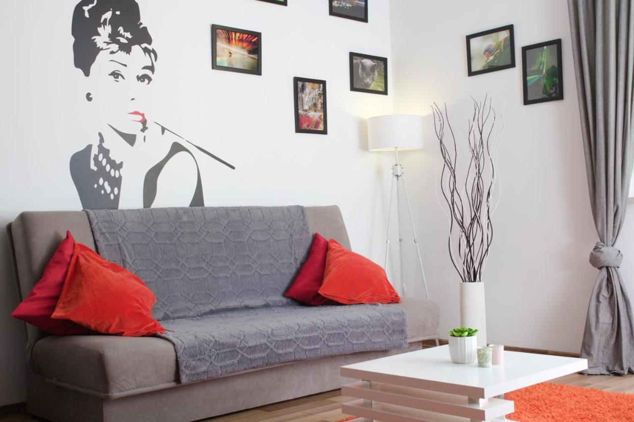 Tiffany Apartment